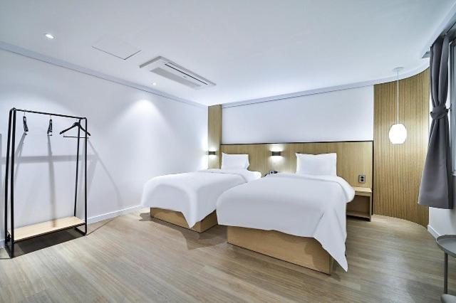 Number 25 Hotel Gyeongsan Oksan Branch Room photo