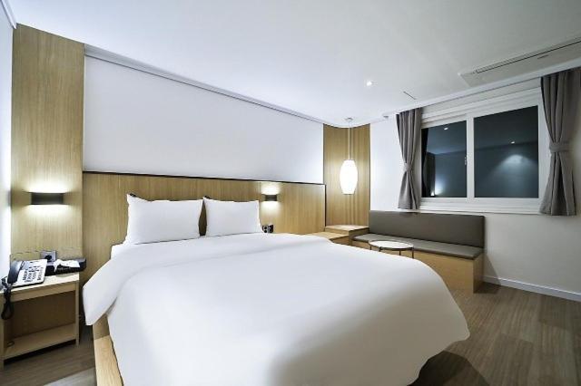 Number 25 Hotel Gyeongsan Oksan Branch Room photo